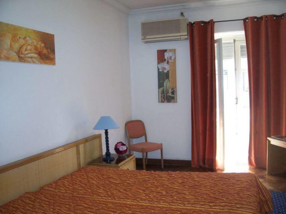 Hotel Residencial Caravela Lissabon Buitenkant foto