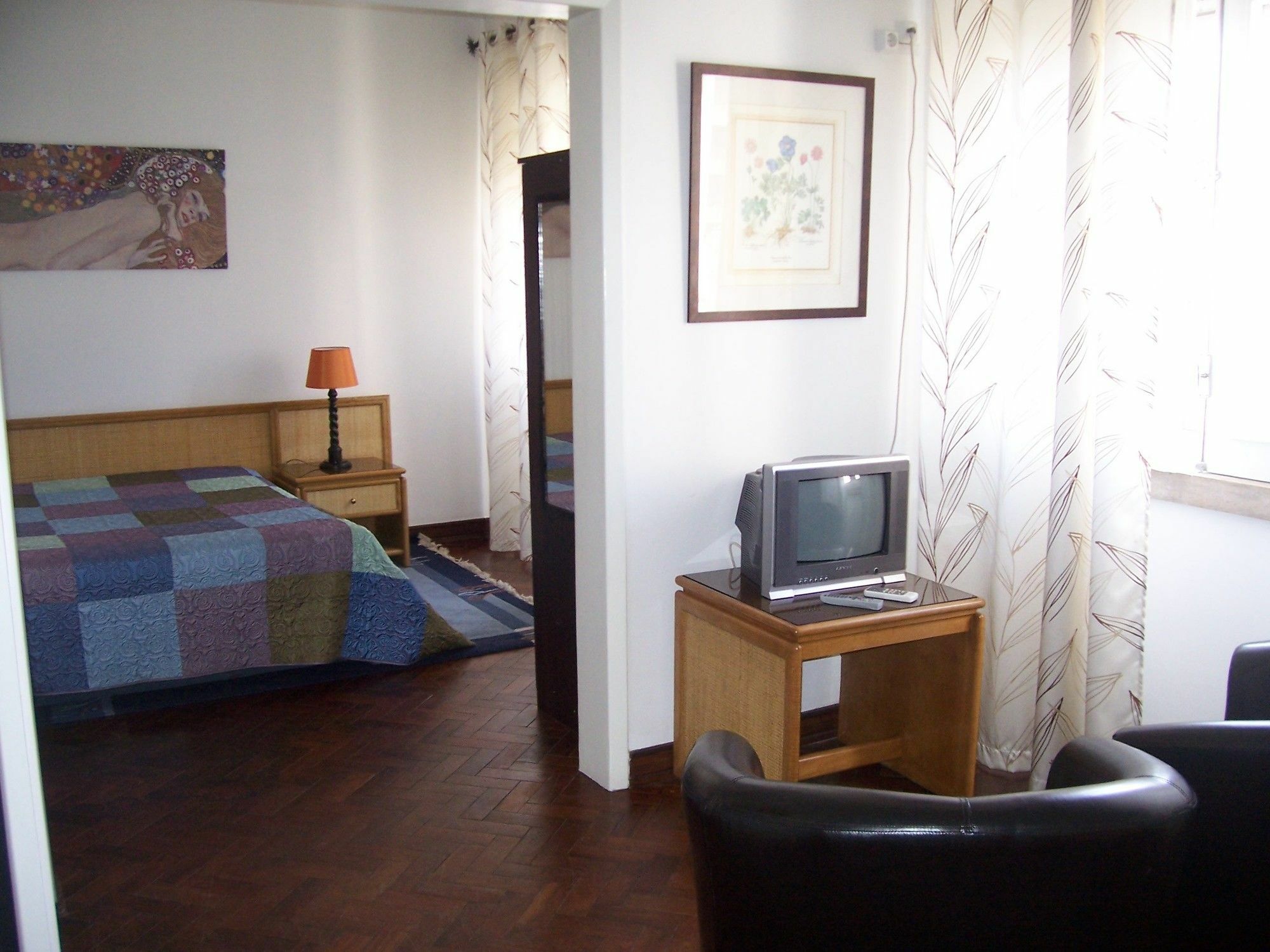 Hotel Residencial Caravela Lissabon Buitenkant foto